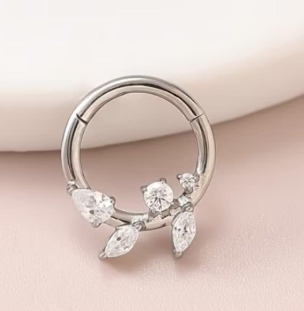 Studio jewelry P27