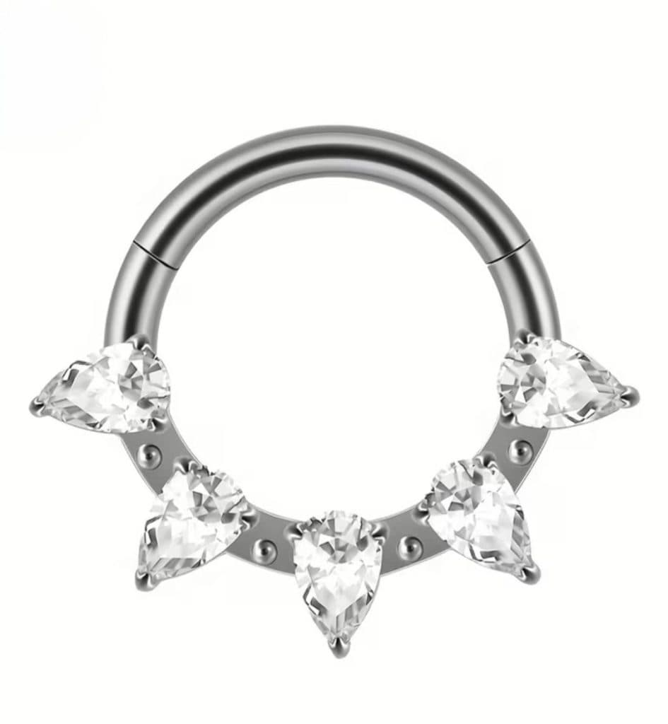 Studio jewelry P28